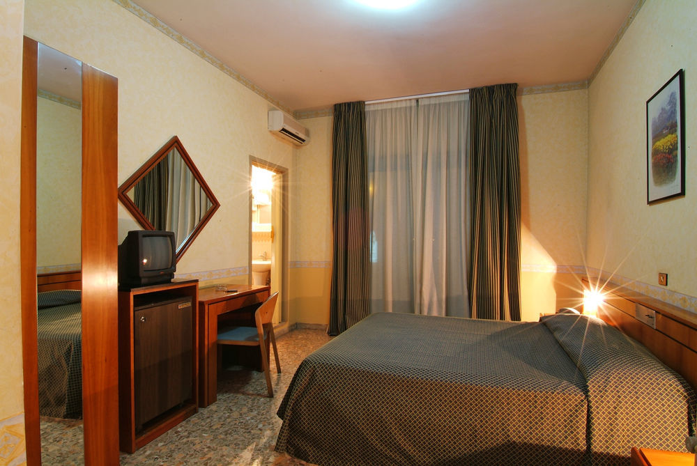Hotel Ristorante La Campagnola Cassino Eksteriør bilde